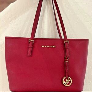 Michael Kors Jet Set Bag Dark Raspberry